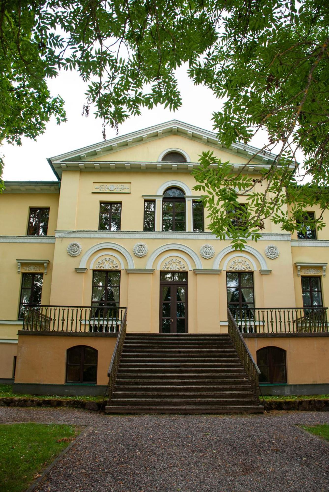 Nauksenu Muiza Otel Naukseni Dış mekan fotoğraf